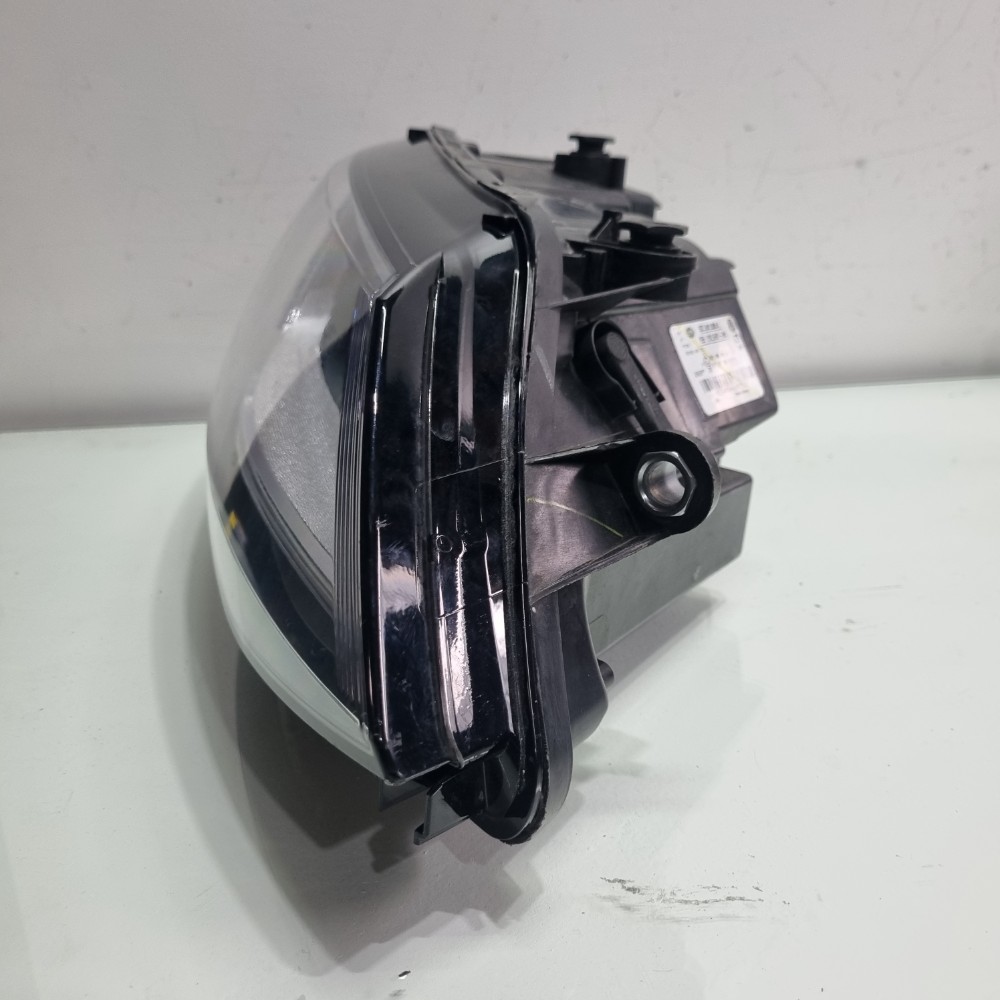 Farol Com Led Do Lado Direito Volkswagen Jetta 2015/2018 Direito/passageiro 2