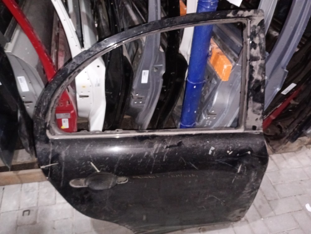 Porta Traseira Do Lado Direito Nissan March 2011/2019