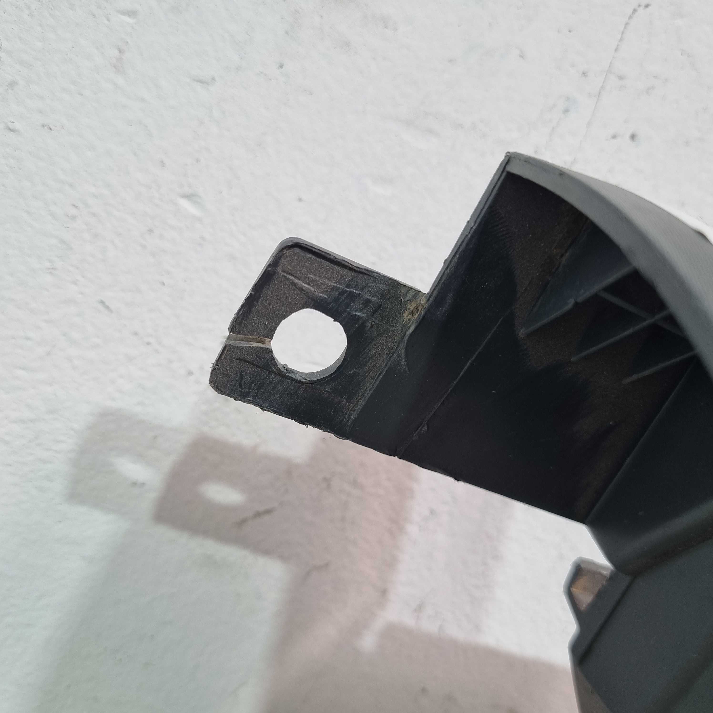 Moldura Lateral Do Lado Direito Fiat Fiorino 2014/2023 4