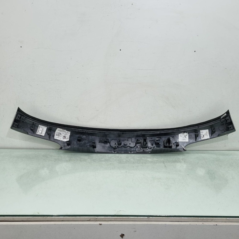 Moldura Tampa Traseira Jeep Compass Modelos 2017/20022 4