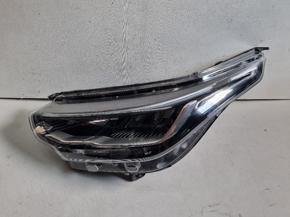 Farol Esquerdo Full Led Fiat Strada 2020/2025 Recuperado 1