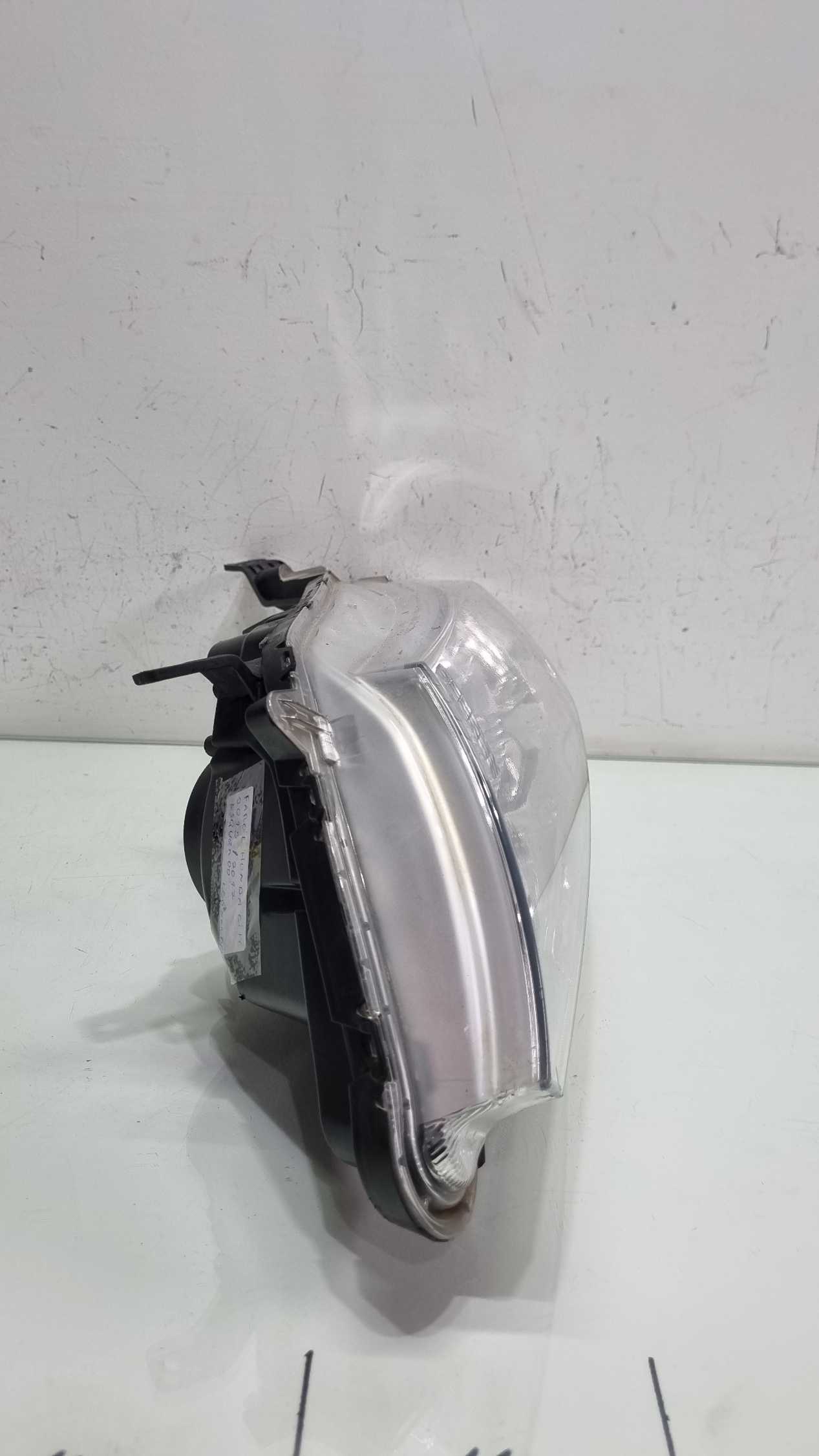 Farol lado esquerdo Honda City 2015/2017 2