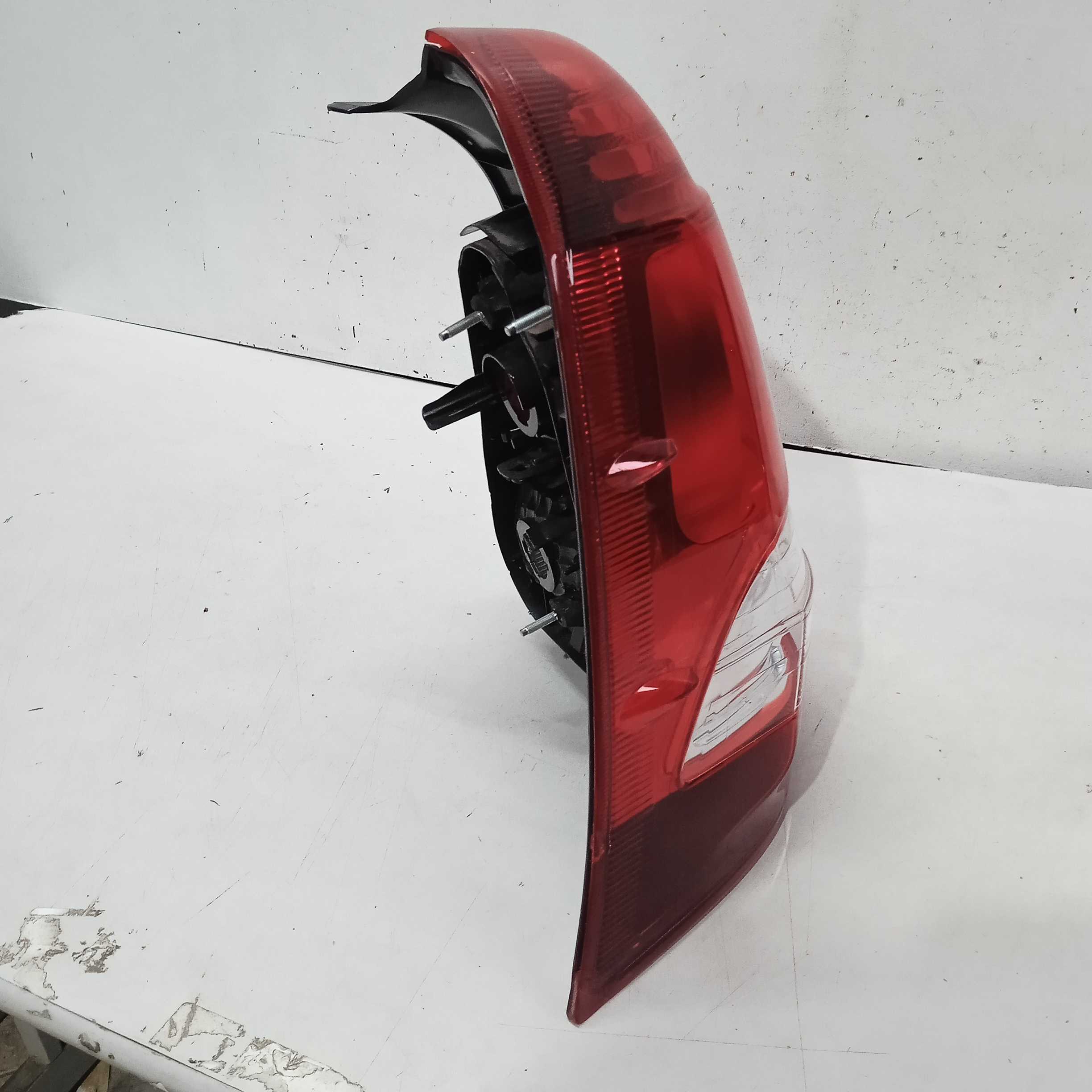 Lanterna Esqrd. Vermelho Esc Etios Sedan Ano 2015/2019 Rec 3
