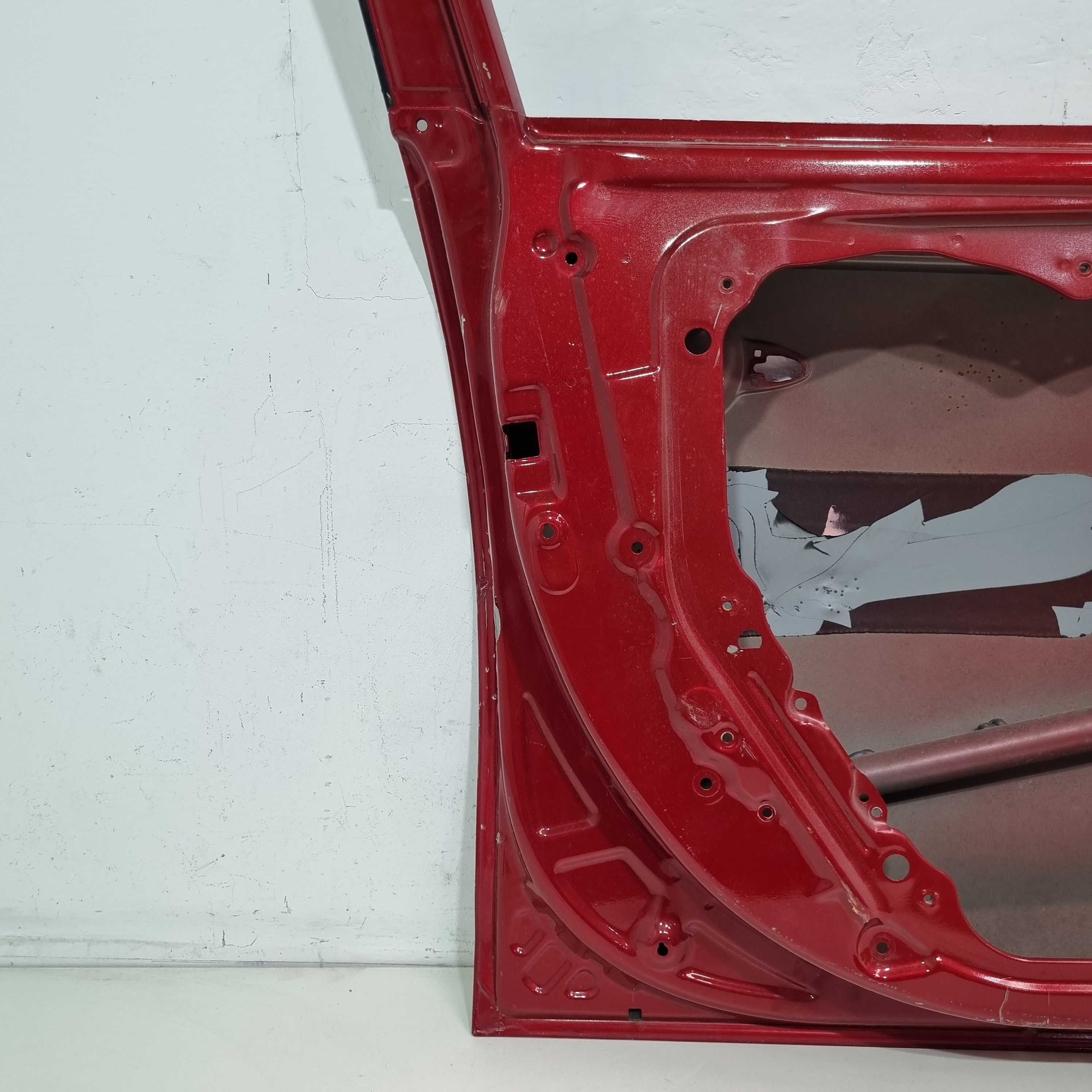 Porta Dianteira Do Lado Esquerdo Kia Cerato 2015/2020 Dianteira Esquerdo Vermelho 9