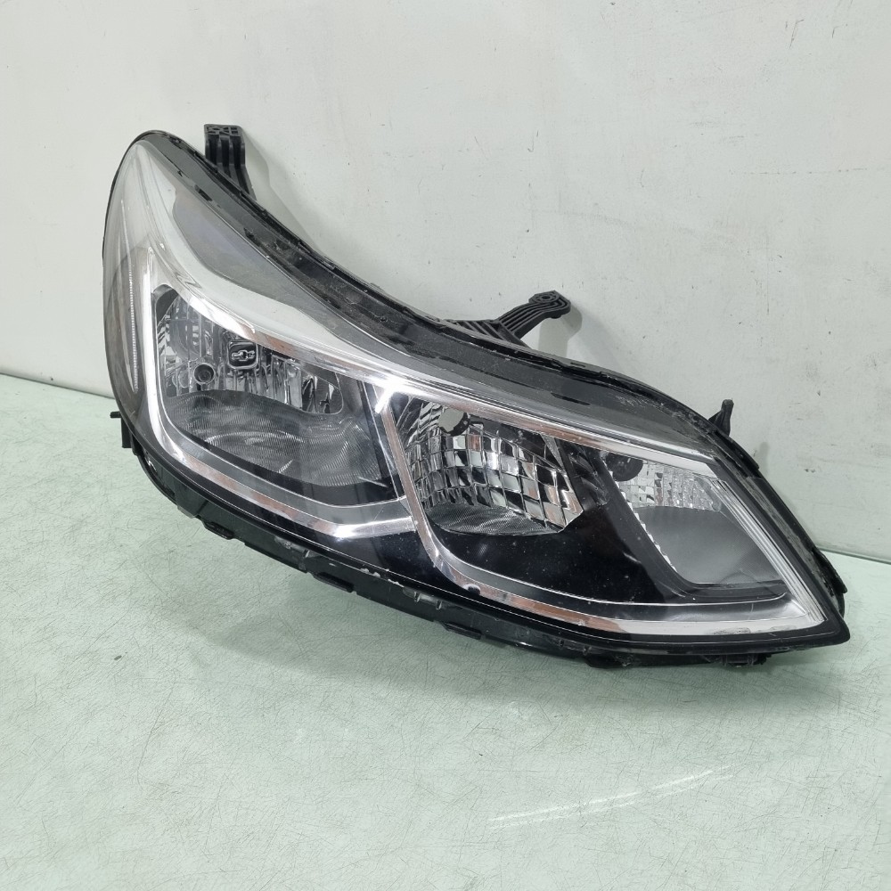 Farol Lado Direito Chevrolet Cruze 2017/2021 Direito/passageiro 3