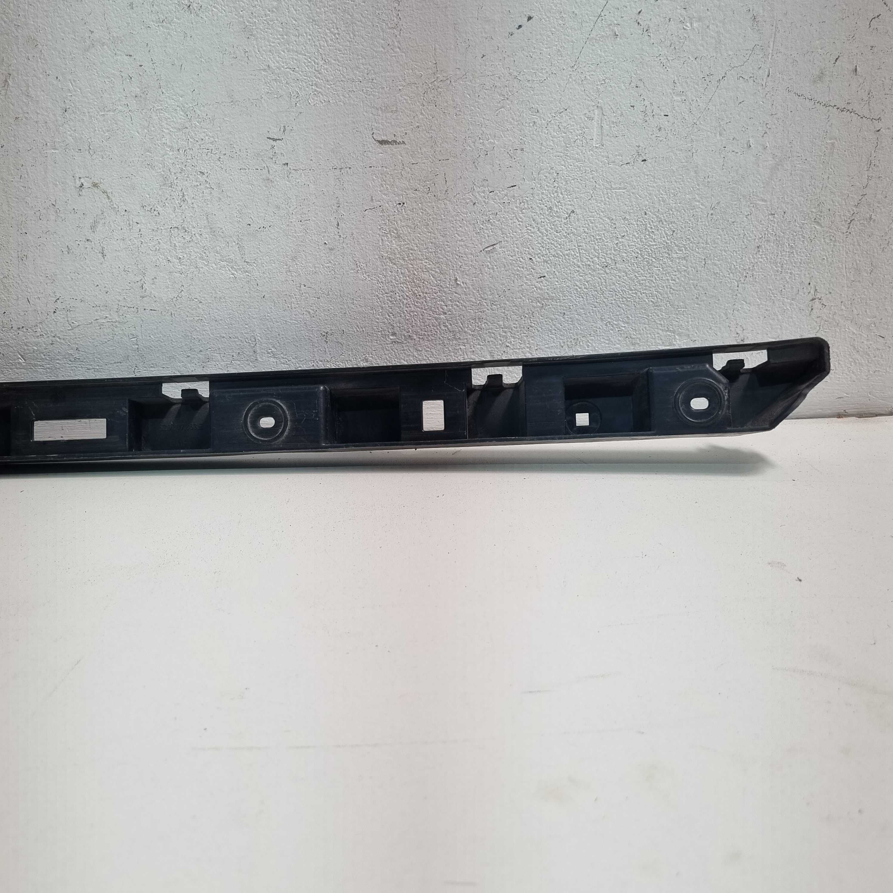 Guia Central Do Parachoque Traseiro Volkswagen Fox 2015/2020 5
