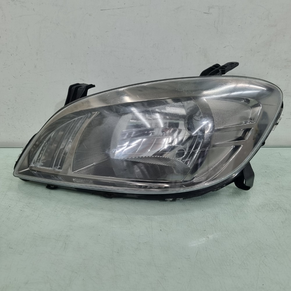 Farol Esquerdo Fumê Chevrolet Celta 2010 2011 2012 2013 Esquerdo/motorista 2