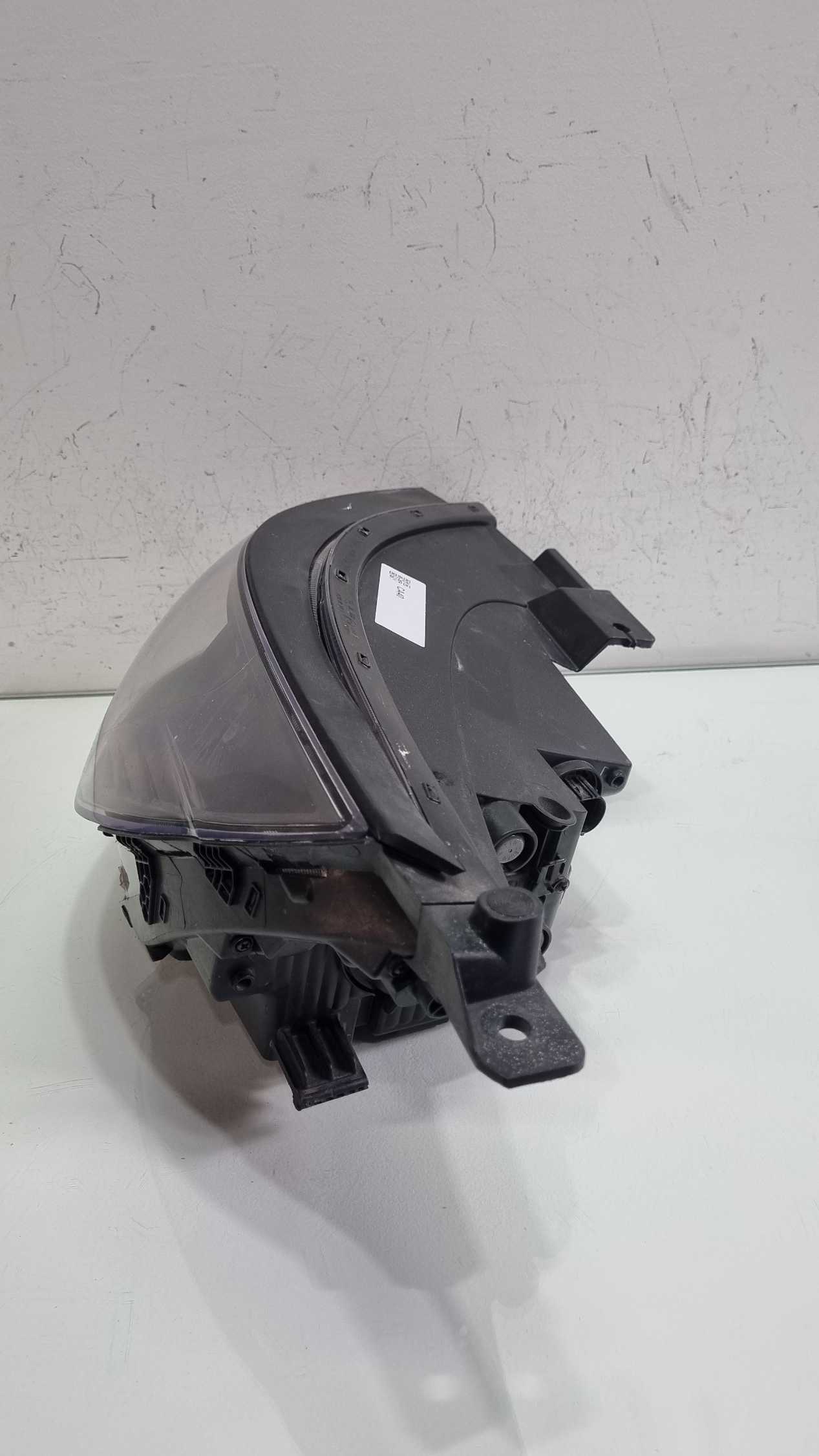 Farol lado esquerdo Hyundai HB20 mascara negra 2023/2025 4
