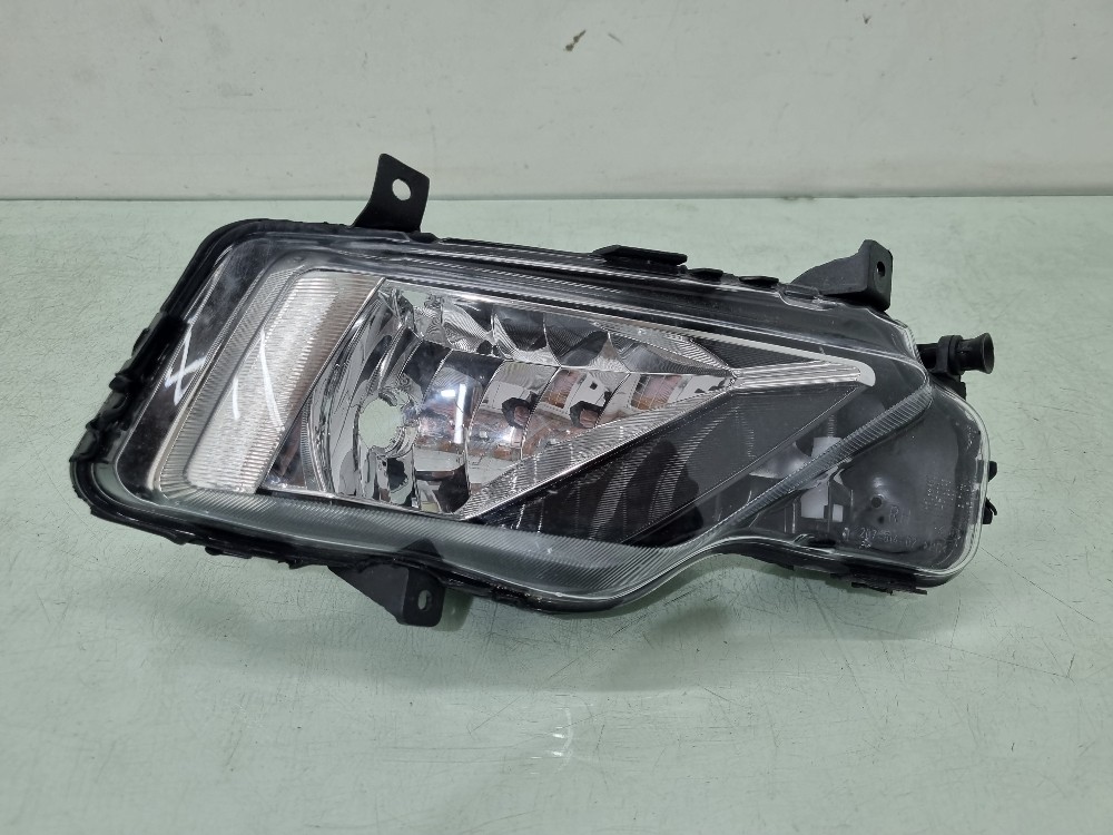 Farol De Milha Direito Volkswagen Saveiro Robust 2017/2022 1