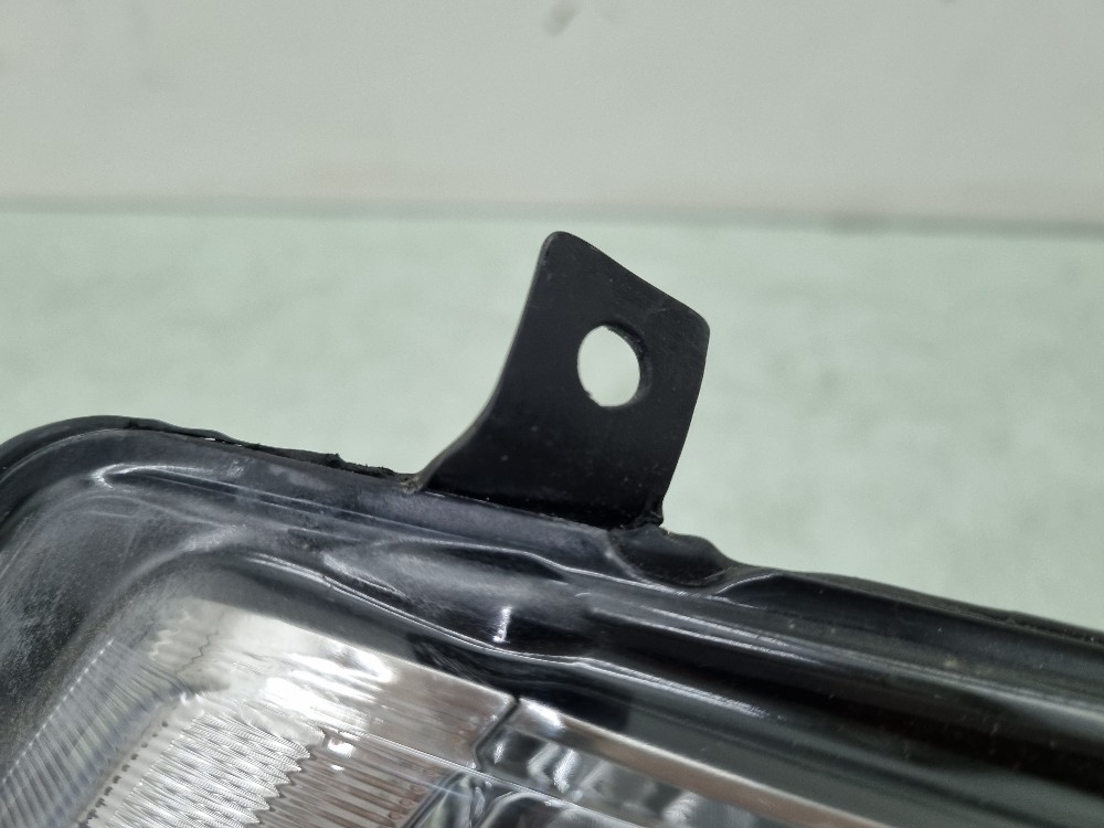 Farol De Milha Direito Volkswagen Saveiro Robust 2017/2022 6