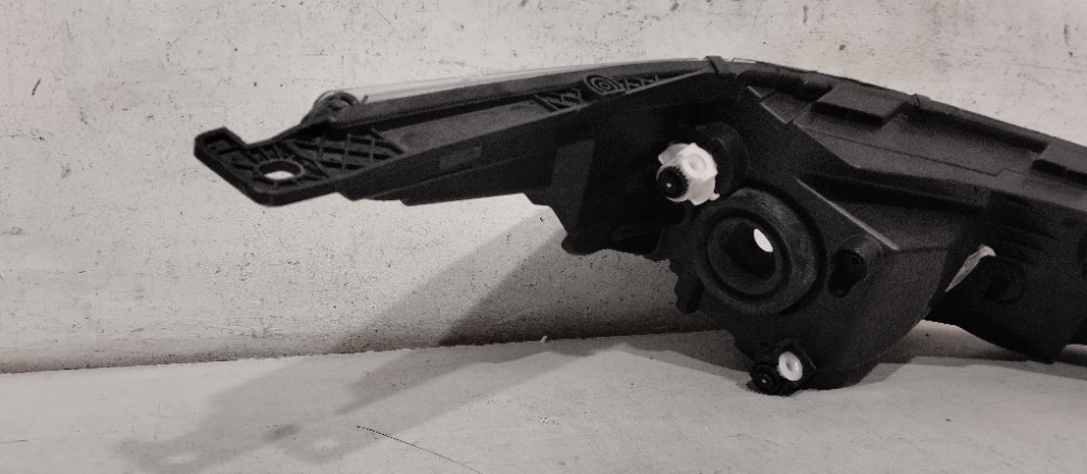 Farol De Direito Fiat Strada 2020/2024 5