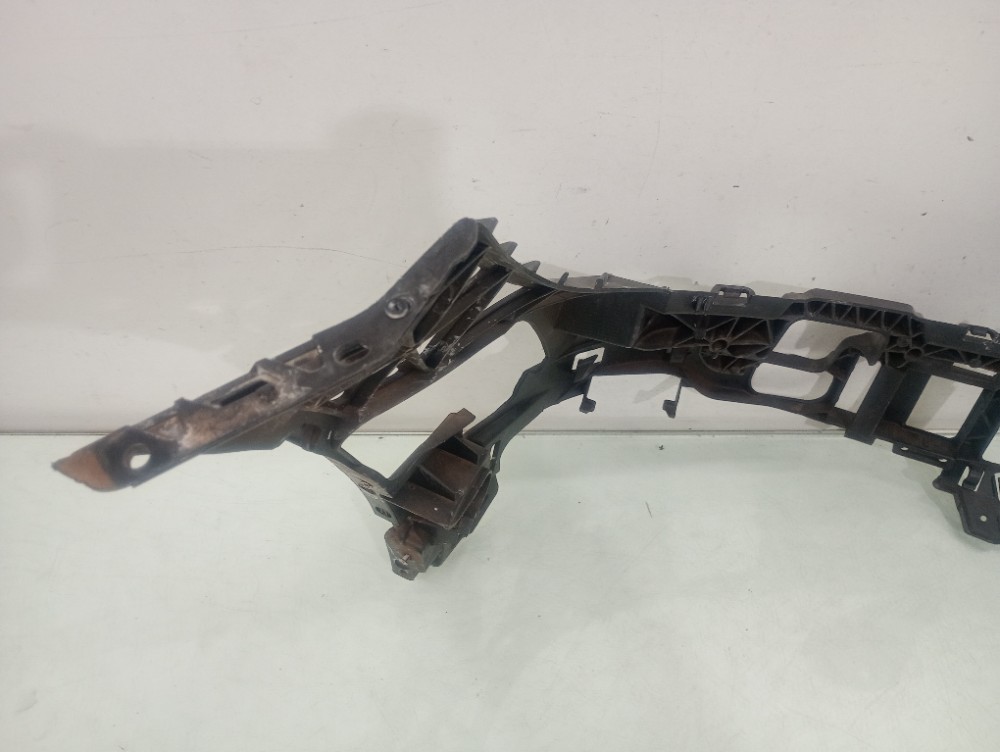 Guia Do Farol Esquerdo Mercedes C200 C180 2014/2018 Usado 4