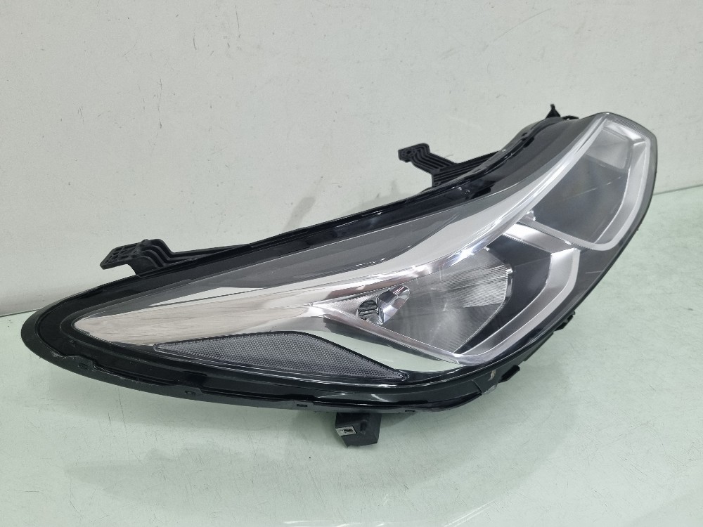 Farol Direito Sem Led Chevrolet Cruze 2017/2021 Recuperado. 3