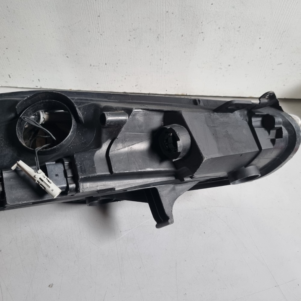 Farol Dianteiro Esquerdo Ford New Fiesta 2015/2019 Esquerdo/motorista 6