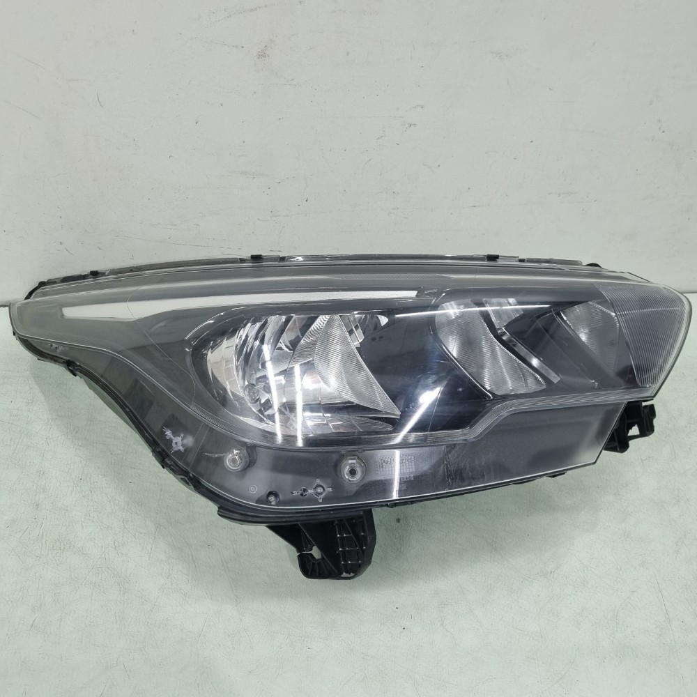 Farol Lado Direito Sem  Led Fiat Argo 2017/2020 Recuperado. 1