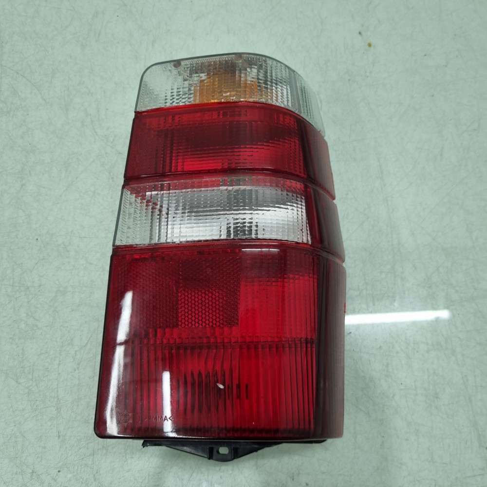Lanterna Do Lado Direito Fiat Fiorino Modelos 2005/2012 Direito/passageiro 1