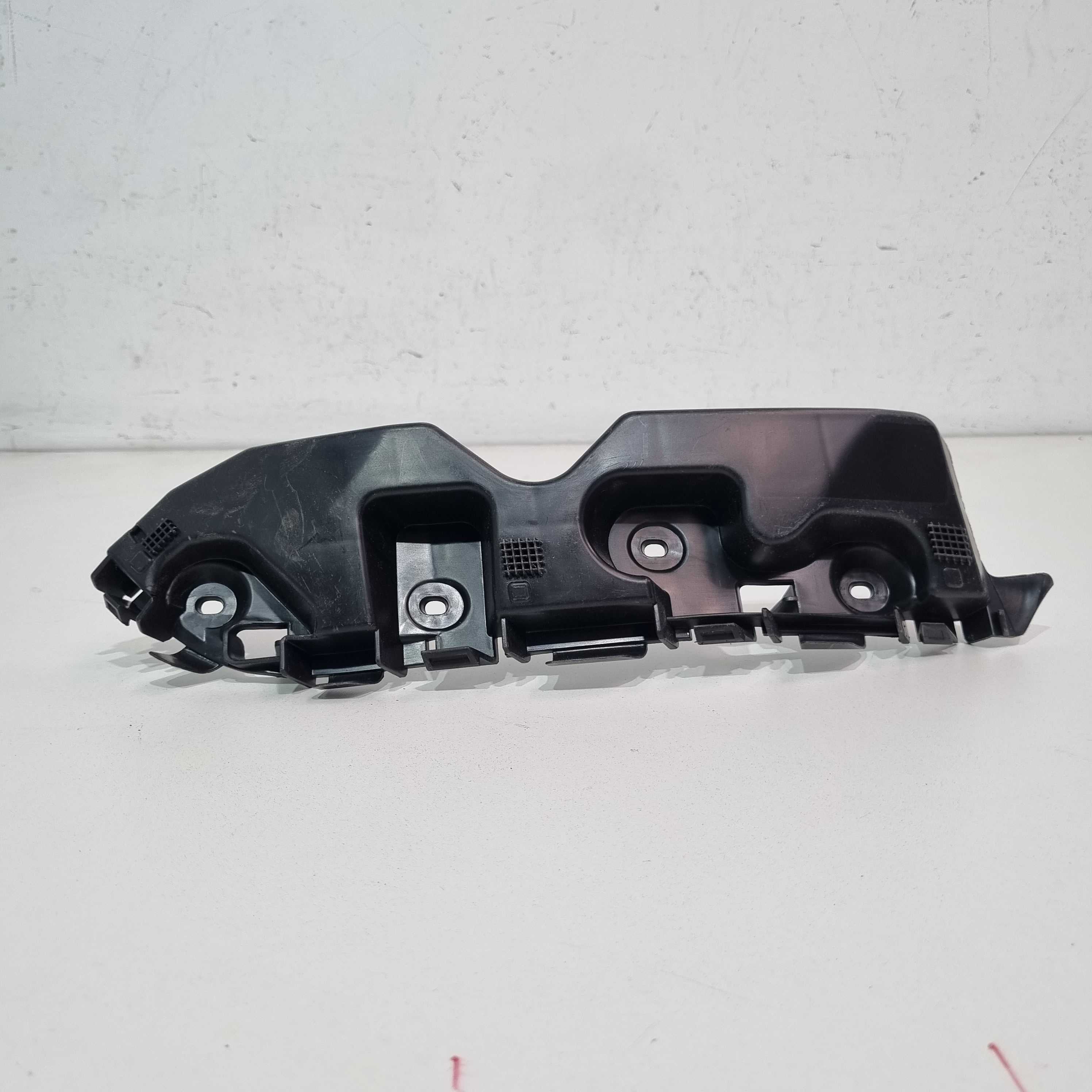 Guia Parachoque Dianteiro Esquerdo Renault Duster 2013/2019 1