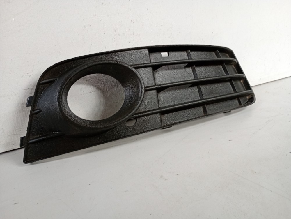 Moldura Direito Do Cibié Aldi A4 Modelos 2009/2012 2