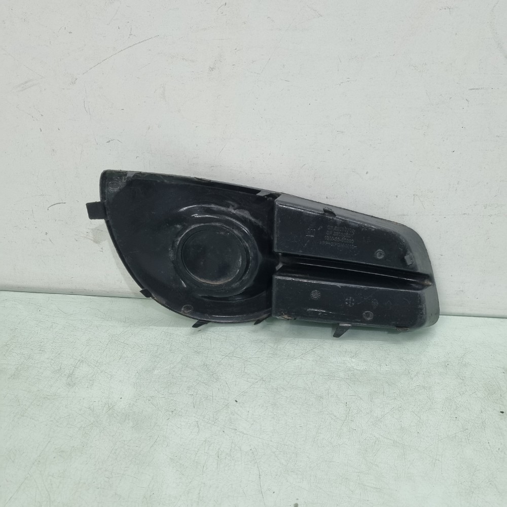 Moldura Do Cibié Esquerda Chevrolet Montana 2015/2019 Rec 4