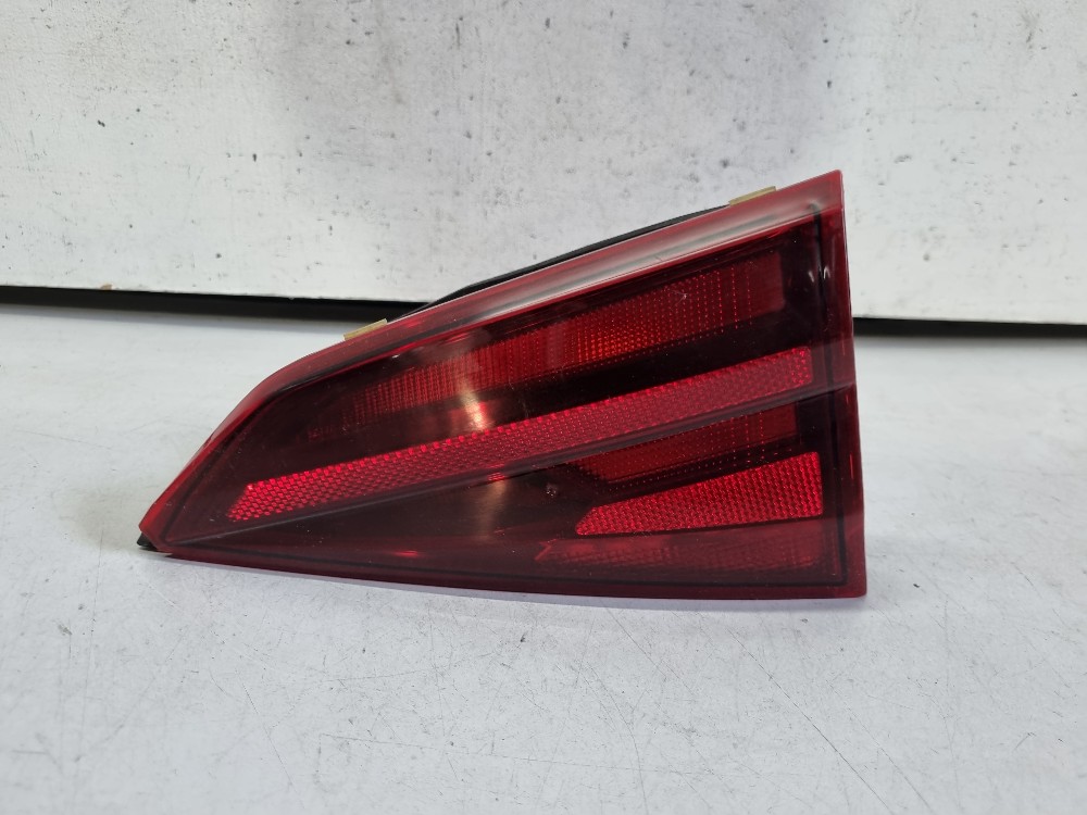 Lanterna Direita Da Tampa Traseira Virtus 2017/2021 Seminova 1