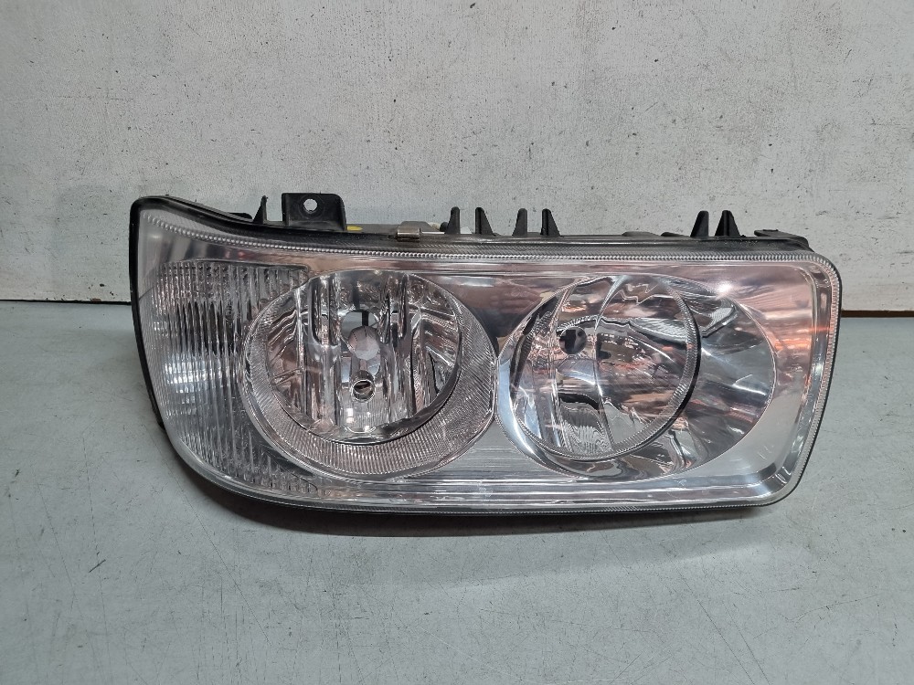 Farol Lado Direito Daf Xf  Modelos 2010/2019 Direito/passageiro 1