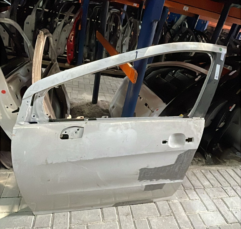 Porta Dianteira Esquerda Peugeot 308 2012/2016 Dianteira Esquerda Branca 1