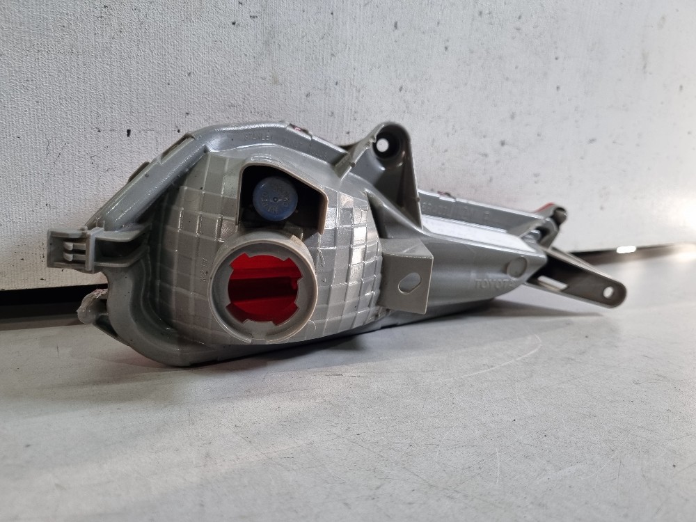 Lanterna Direita Luz Neblina Toyota Yaris 2019/21 Recuperado Direito/passageiro 4