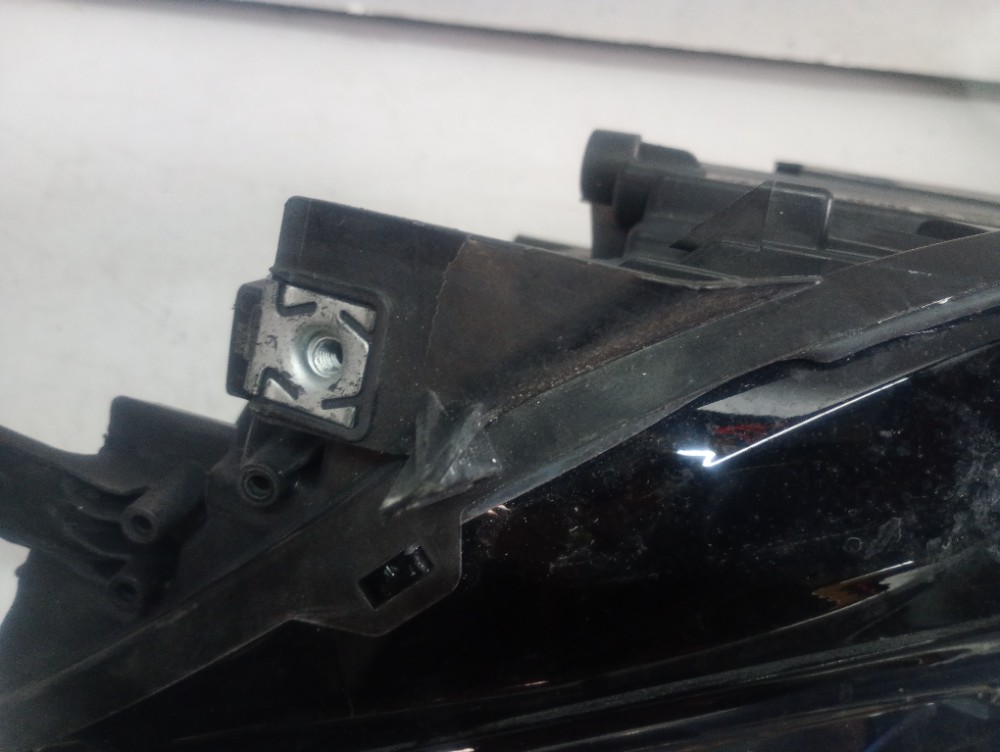 Farol Esquerdo Do Volkswagen Cross Fox 2018/2022 Esquerdo/motorista 9
