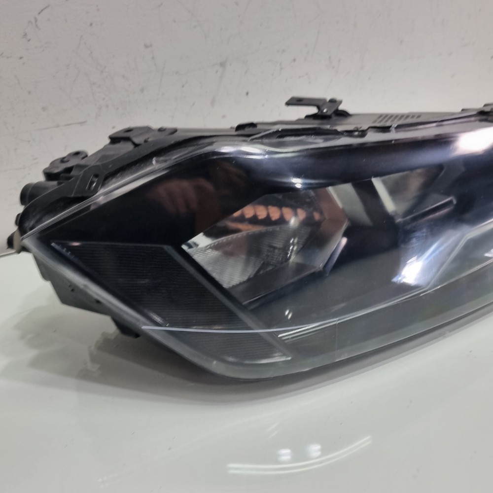 Farol Do Lado Direito Volkswagen Polo Modelos 2017/2020 Direito/passageiro 6