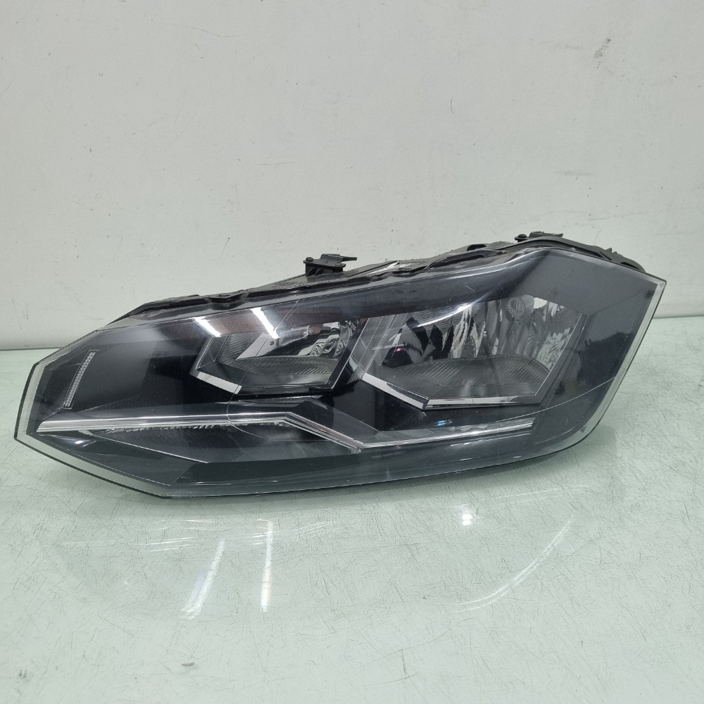 Farol Esquerdo Friso Cromado Vw Polo 2017/2021 Recuperado. Esquerdo/motorista
