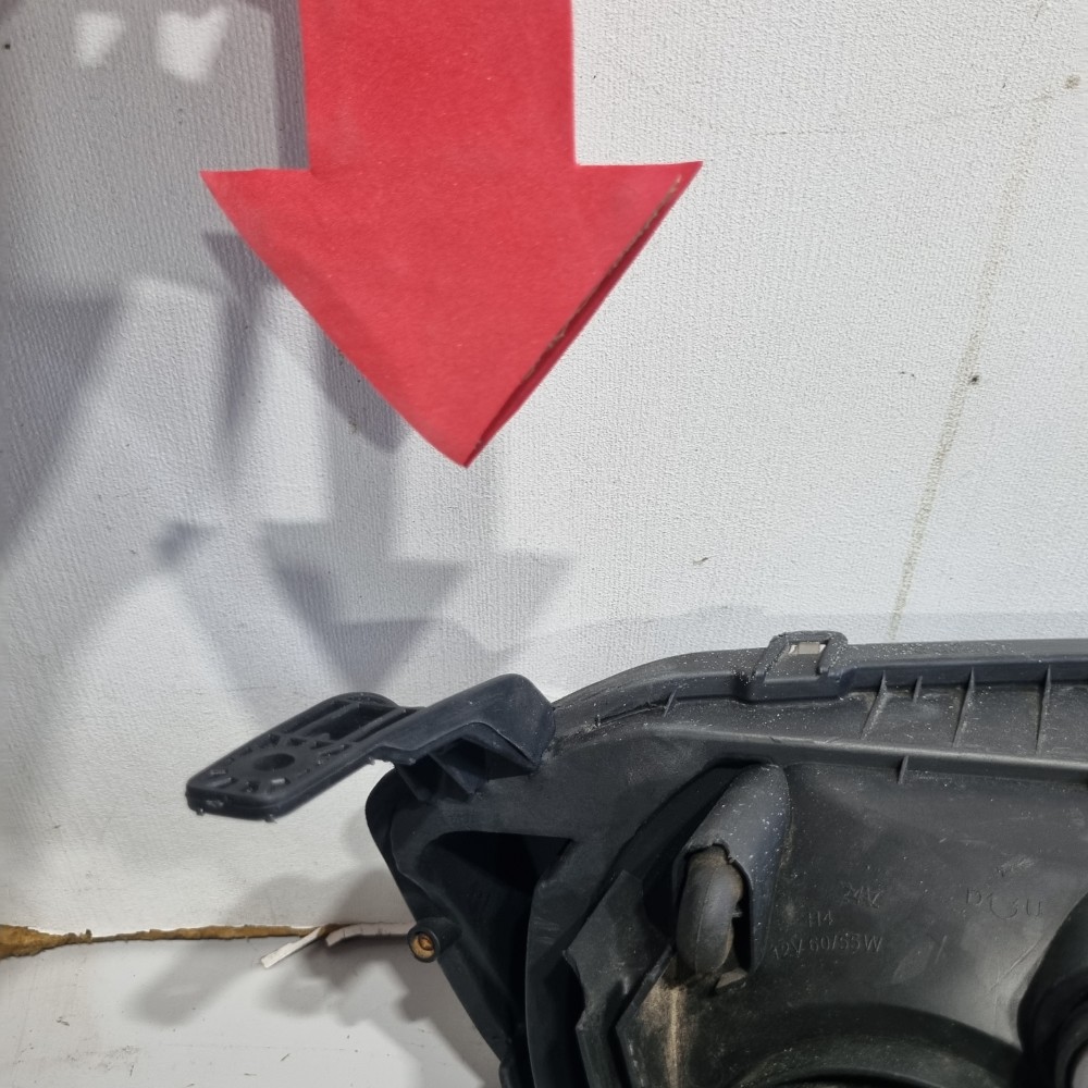 Farol Do Lado Esquerdo Renault Kwid Modelos 2017/2021 Esquerdo/motorista 4