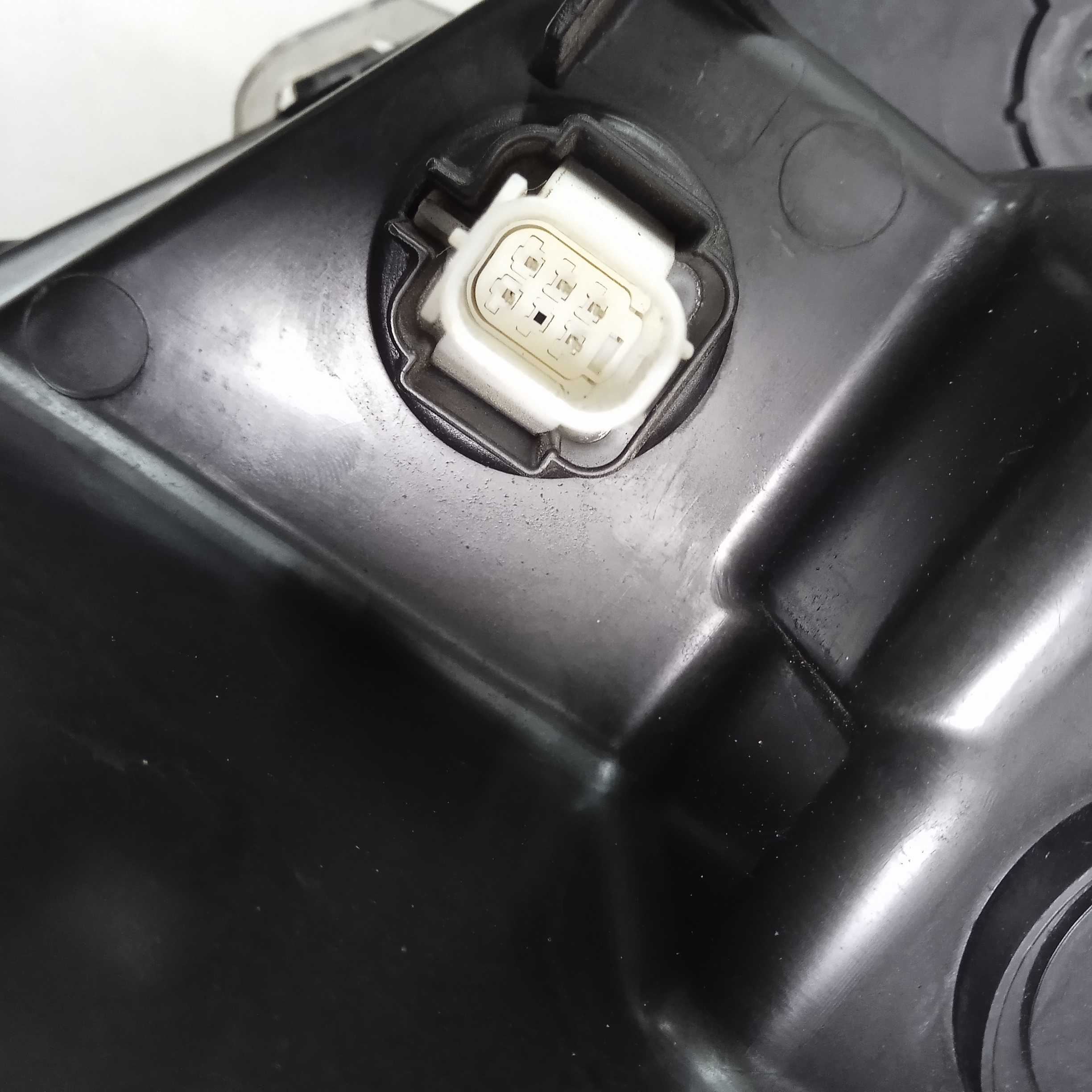 Farol Lado Direito Corolla Cross Ano 2022/2024 Recuperado 6