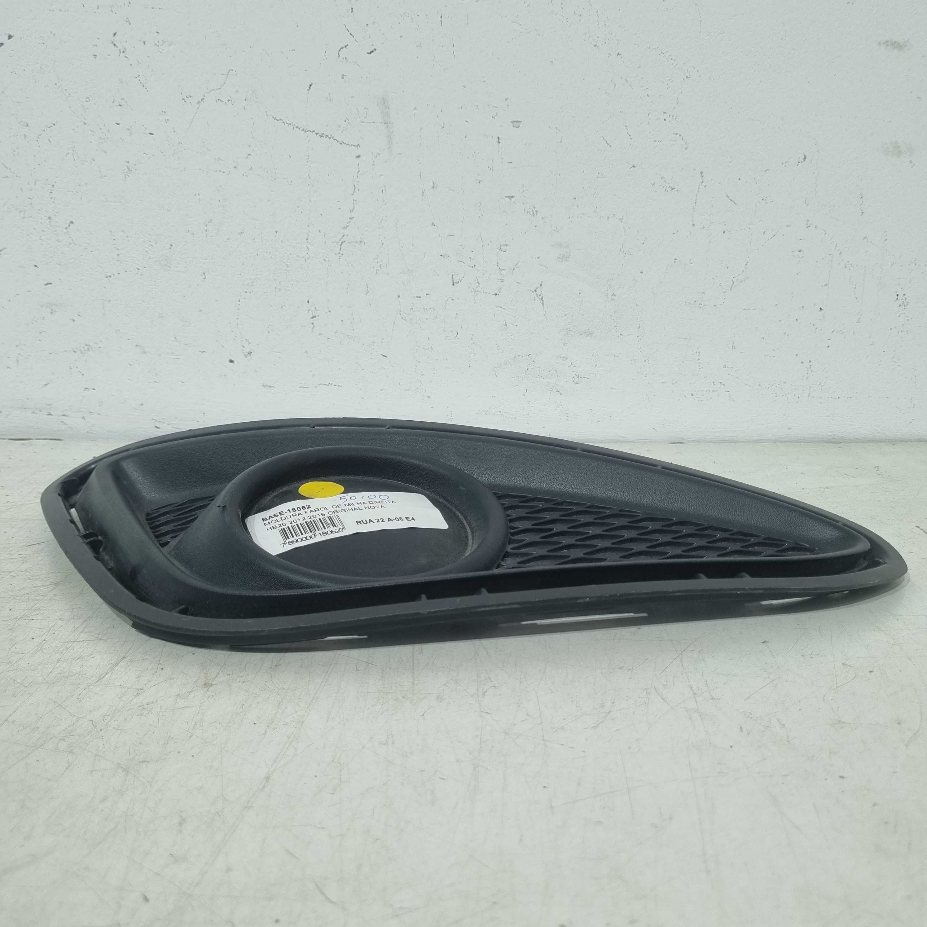 Moldura Farol De Milha Direita Hyundai Hb20 2012/2016 Preto Direito 6