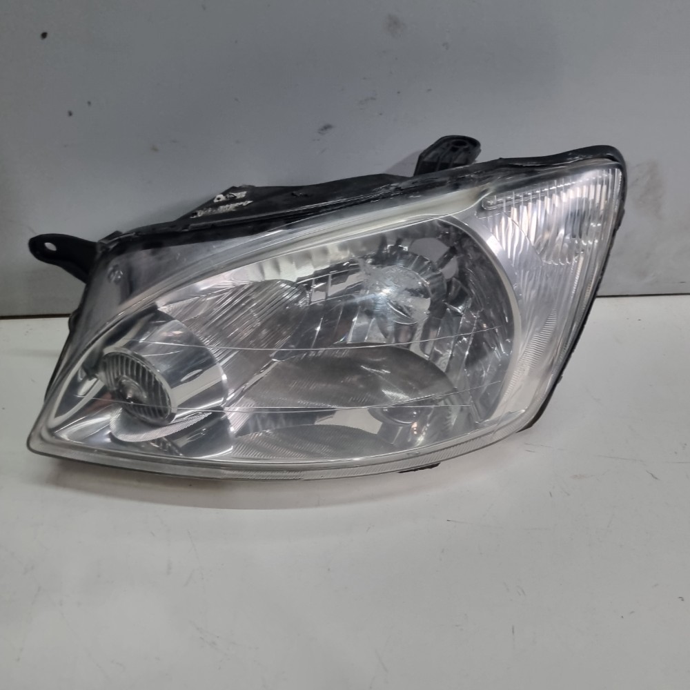 Farol Do Lado Esquerdo Chevrolet Classic Modelos 2011/2016 Esquerdo/motorista 2
