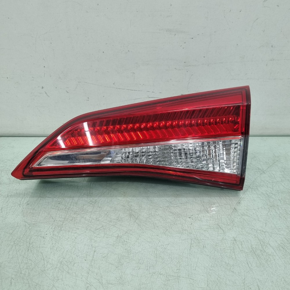 Lanterna Tampa Traseira Direita Com Led Toyota Yaris 2017/22 1