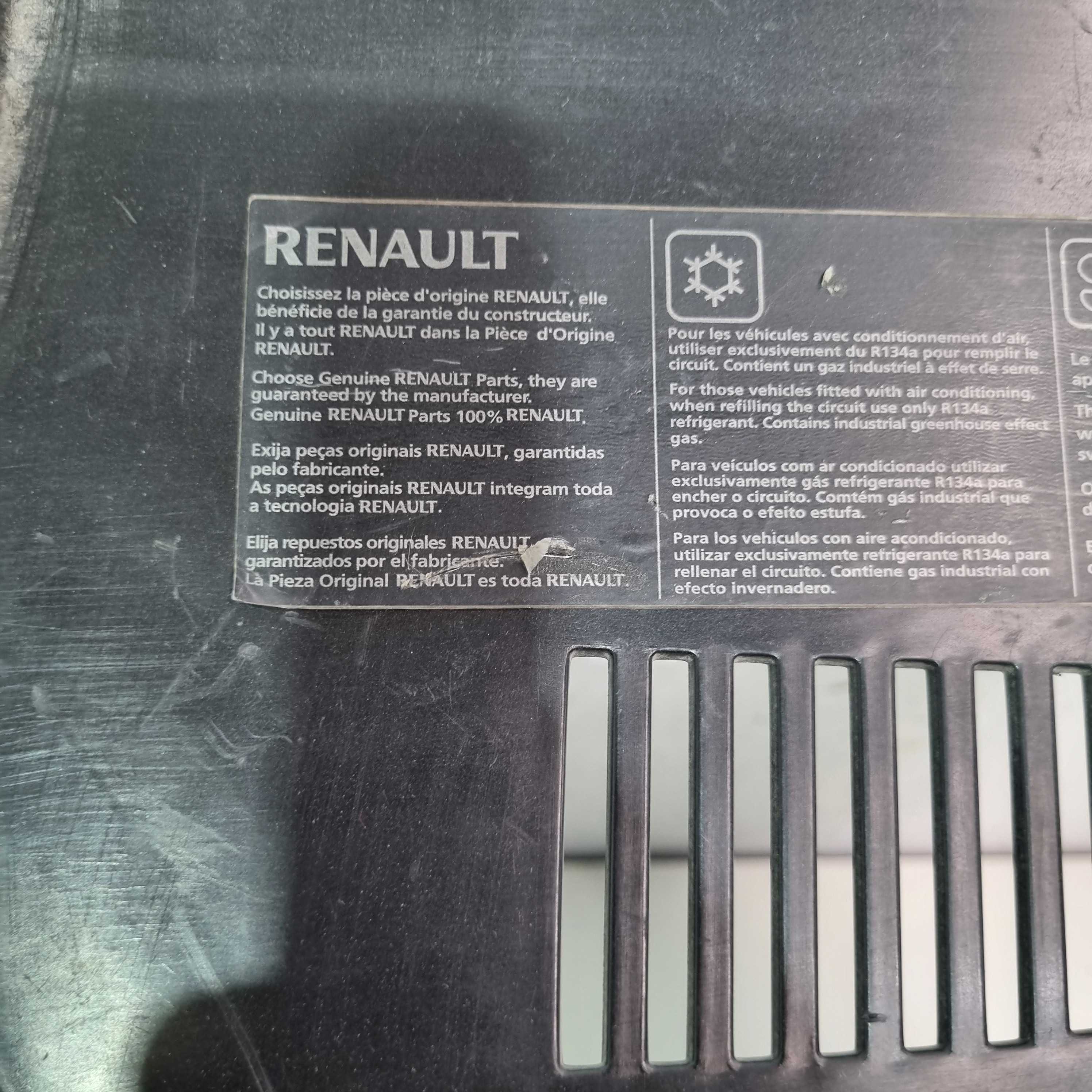 Grade Superior Dianteira Renault Sandero Modelo 2015/2019 Preto 4