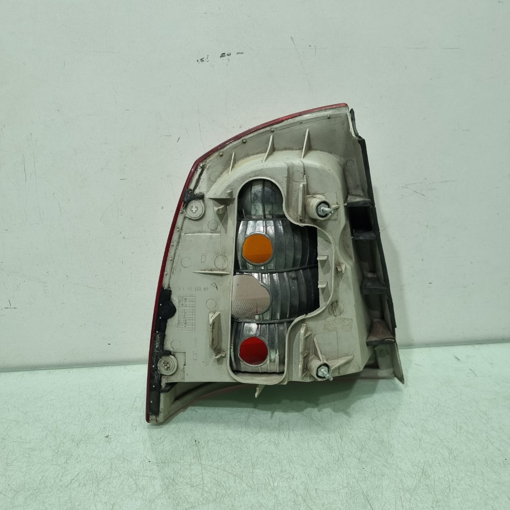 Lanterna Do Lado Direito Chevrolet Astra Sedan 1998/2002 Direito/passageiro 3