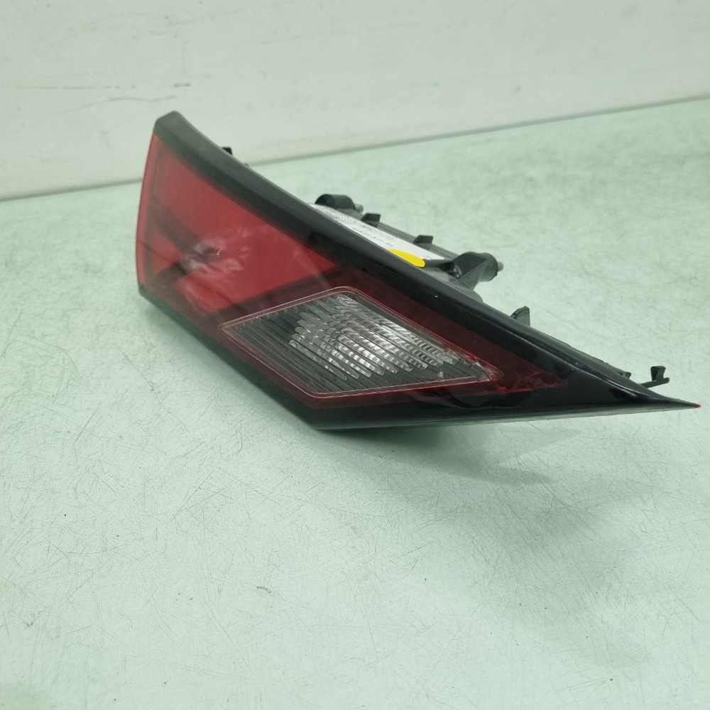 Lanterna Esq Tampa Traseira Nissan Sentra 2020/2023 Seminova 3