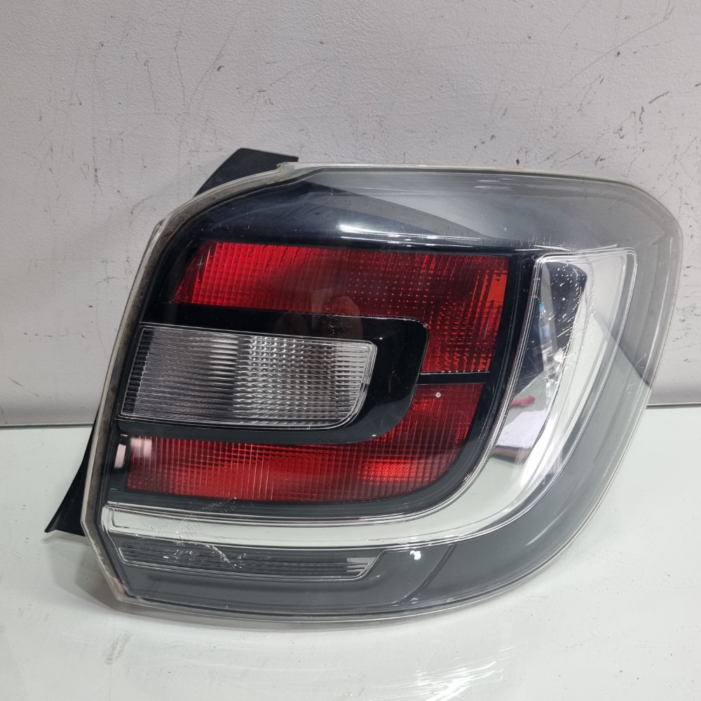 Lanterna Do Lado Direito Sandero Stepway Modelos 2016/2019 Direito/passageiro 1