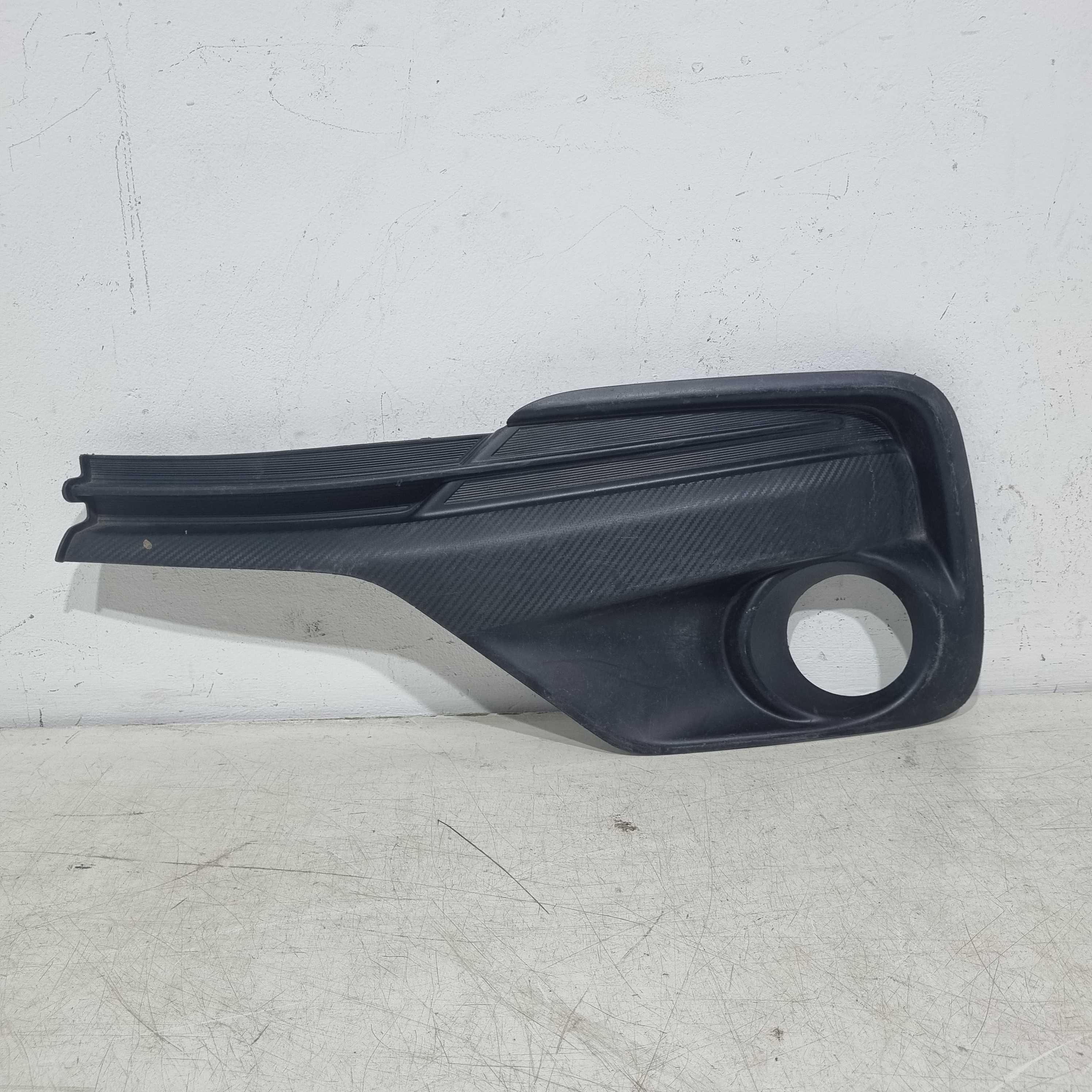Moldura Farol Milhas Esquerdo Toyota Etios 2017/2019 Preta Esquerdo 1