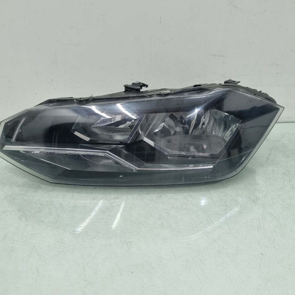 Farol Friso Cromado Esquerdo Volkswagen Polo 2017/2022 Esquerdo/motorista 1