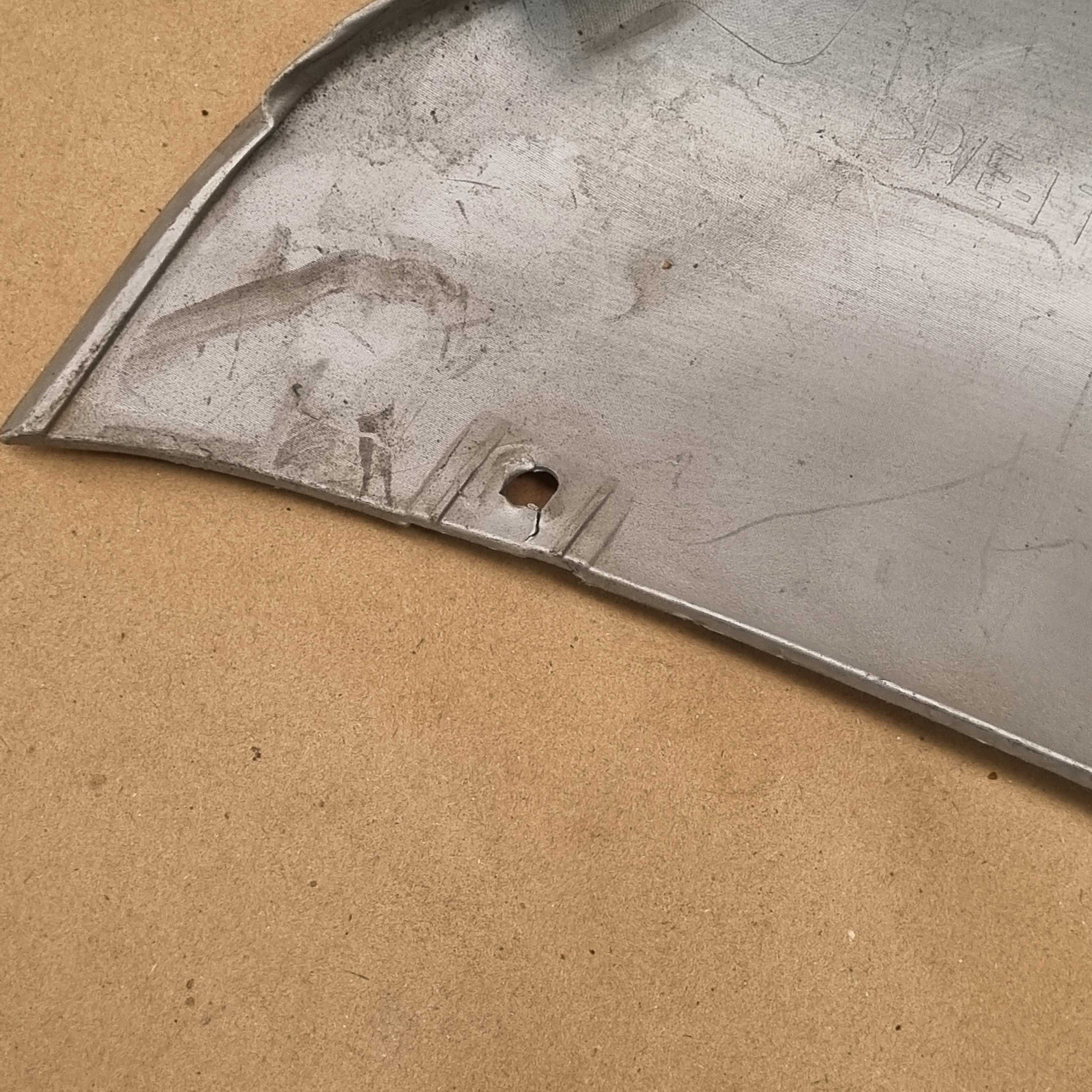 Moldura Inferior Parachoque Tras Renault Captur 2017/2023 Cinza 5