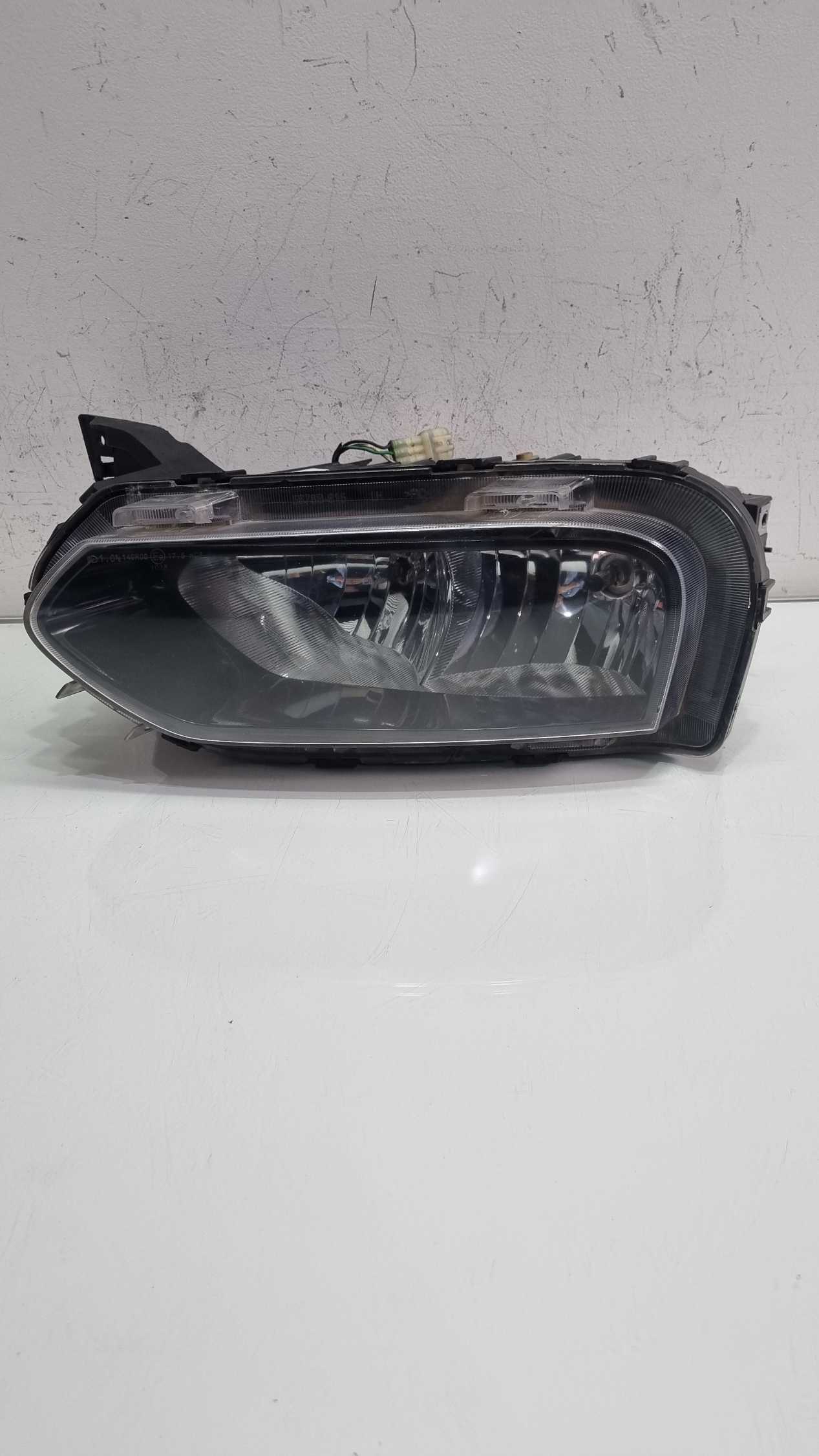 Farol lado esquerdo inferior Renault Kwid 2022/2024 3