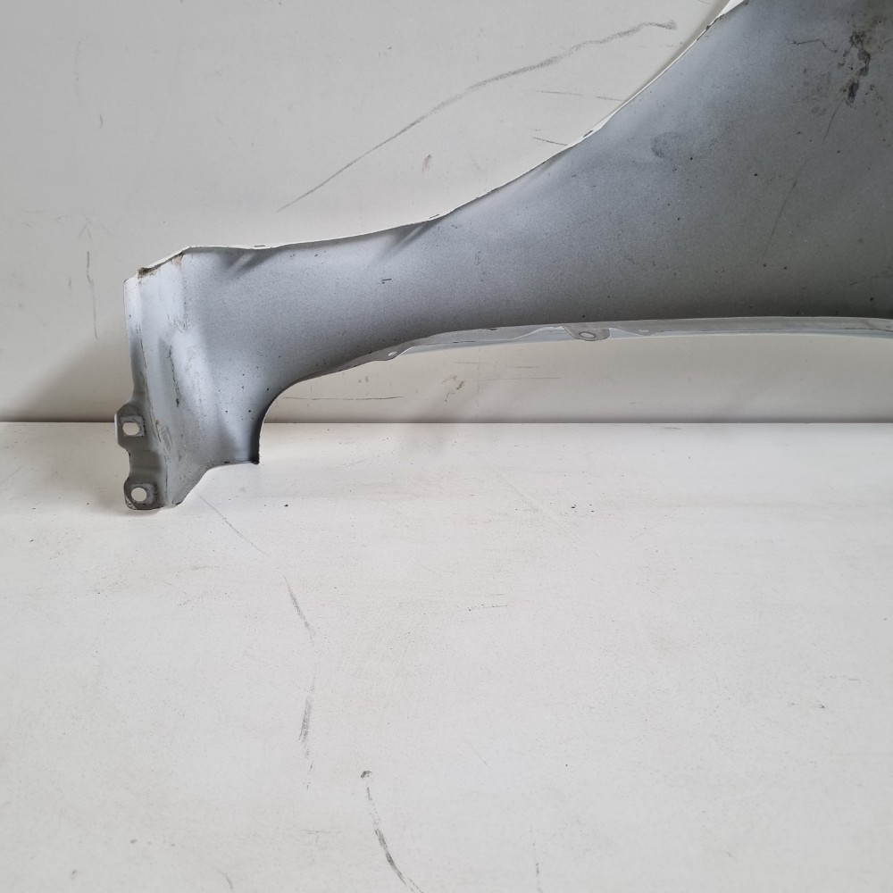 Paralama Dianteiro Do Lado Direito Toyota Hilux 2017/202 5