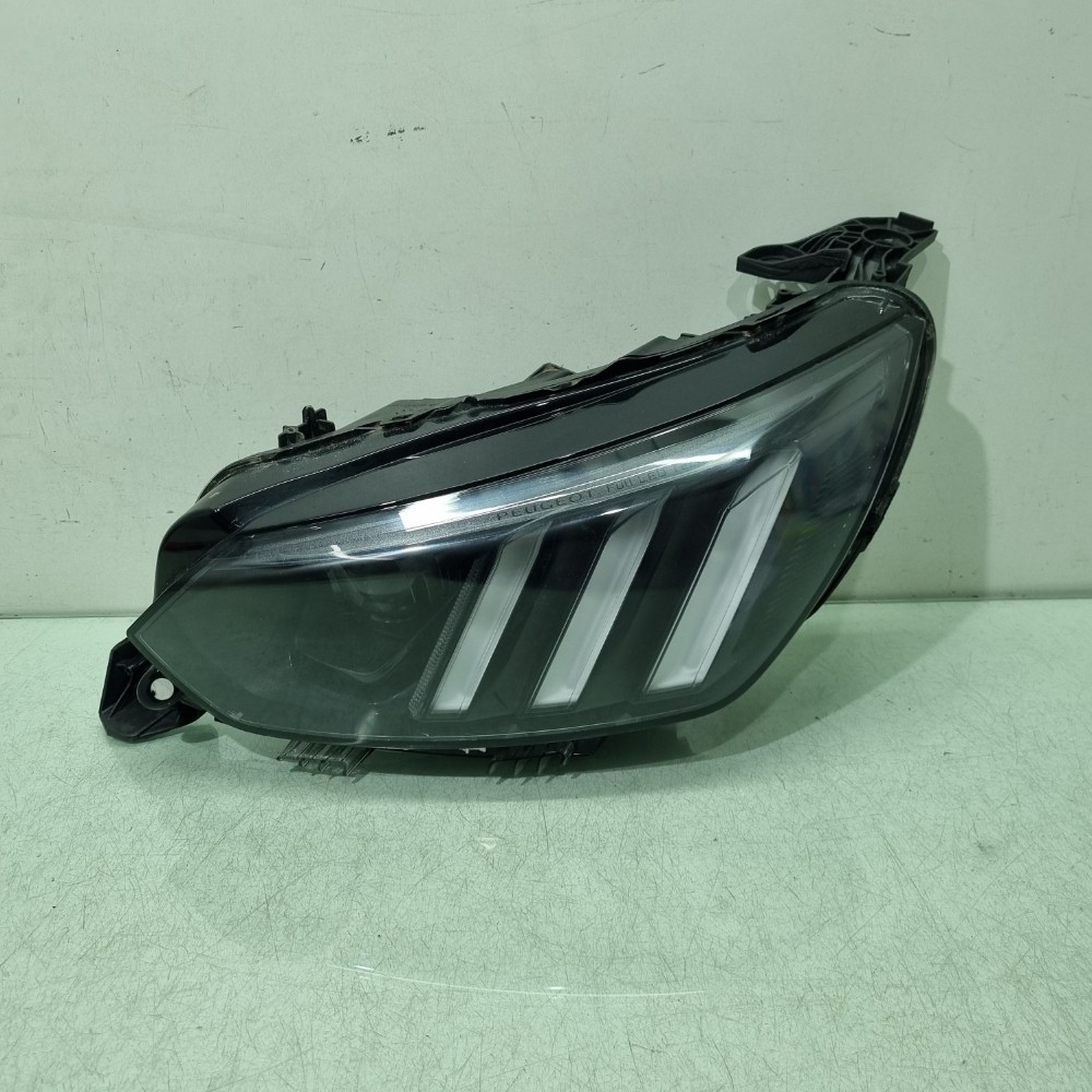 Farol Dianteiro Esquerdo Full Led Peugeot 208 2020/2024 Esquerdo/motorista 1