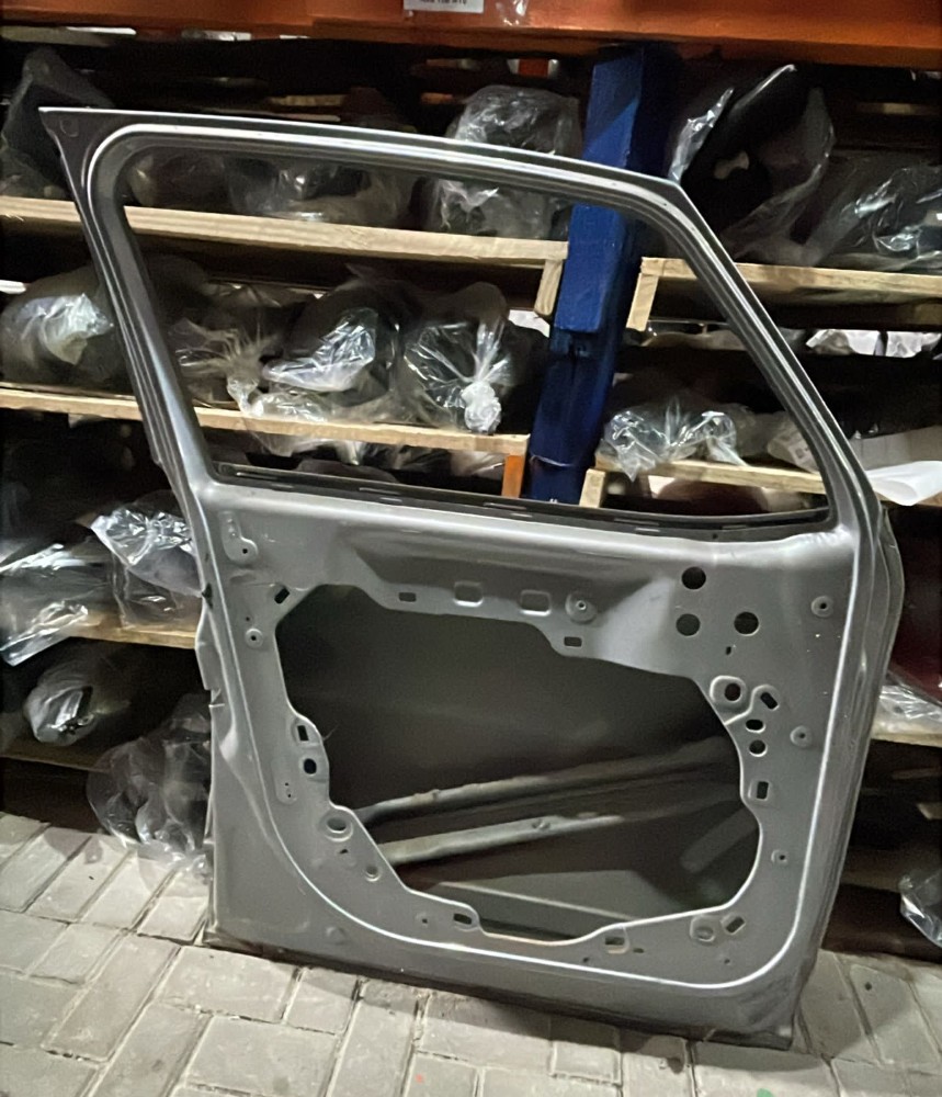 Porta dianteira esquerda Jeep Jenegade 2016/2023 2