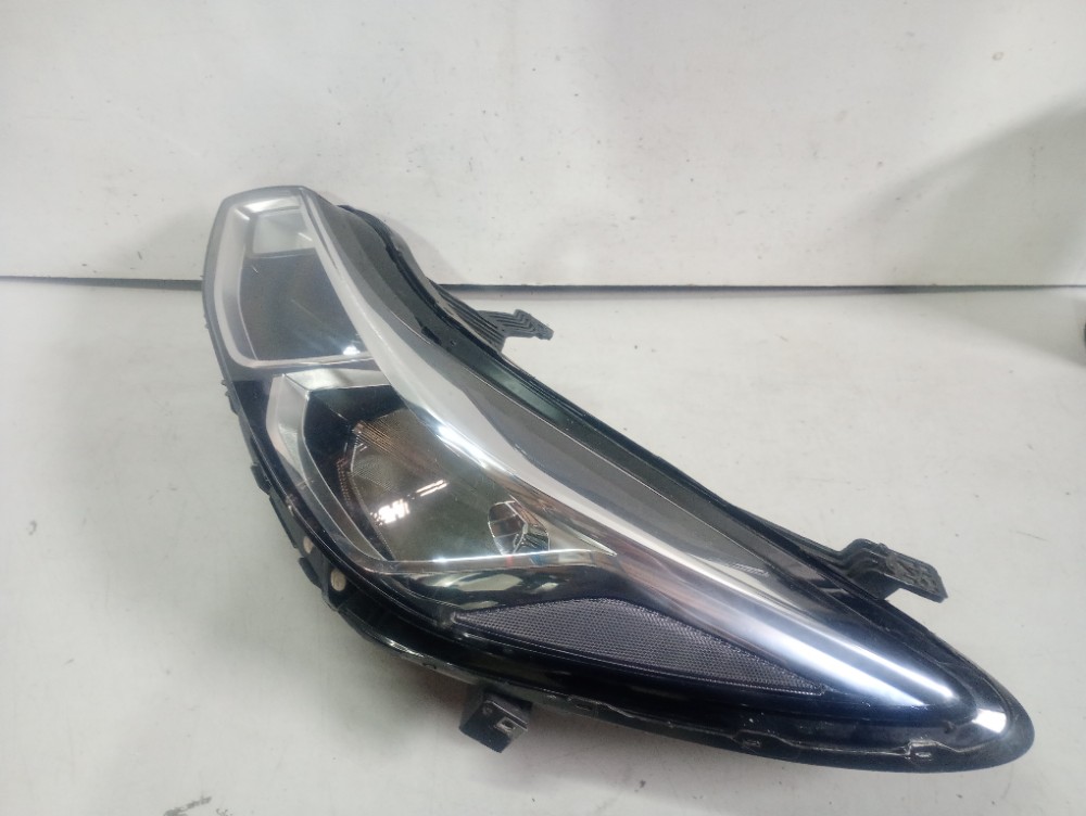 Farol Sem Led Do Lado Esquerdo Chevrolet Cruze 2017/2021 Esquerdo/motorista 2
