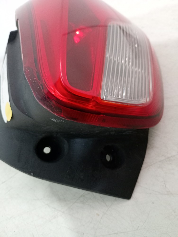 Lanterna Direita Recuperada Renault Kwid 2017/2021 Direito/passageiro Vermelha 3