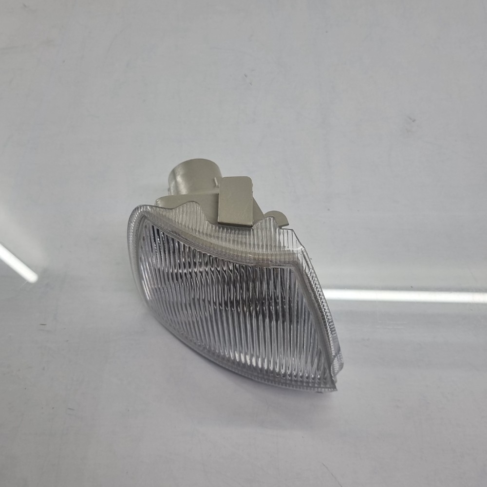 Lanterna Dianteira Direita Chevrolet Vectra 1993/1994/1995 Direito 8