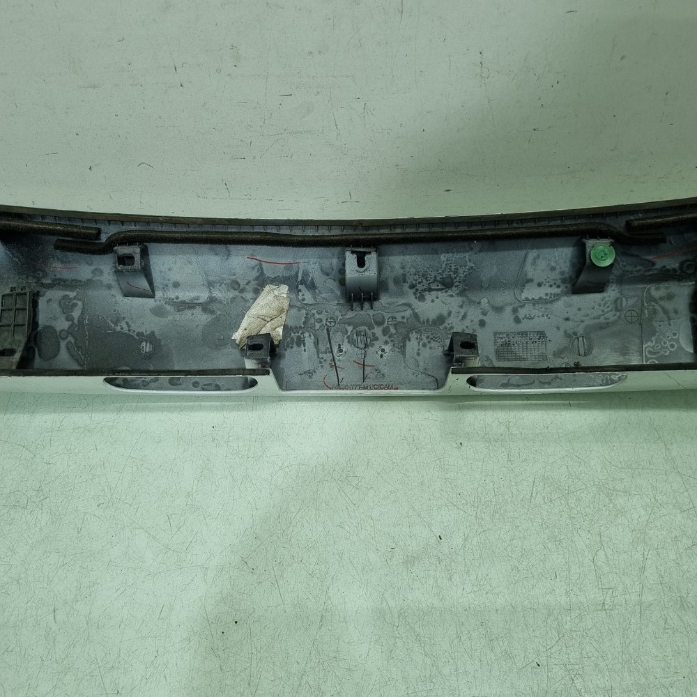 Aplique Tampa Traseira Honda Hr-v Modelos 2015/2018 Branco 5